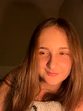 MadilynX777's Webcam Show