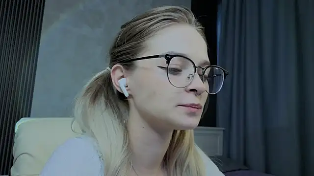 vialeta_baby's Webcam Show