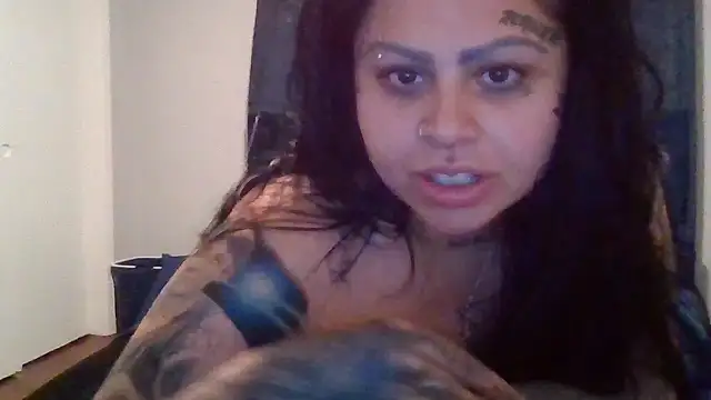 chicanachic13's Webcam Show