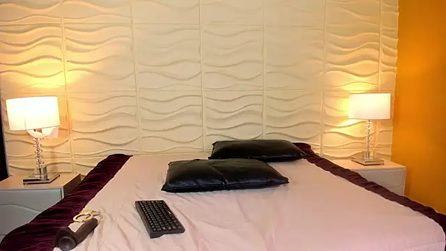 Bela_Jones' Webcam Show