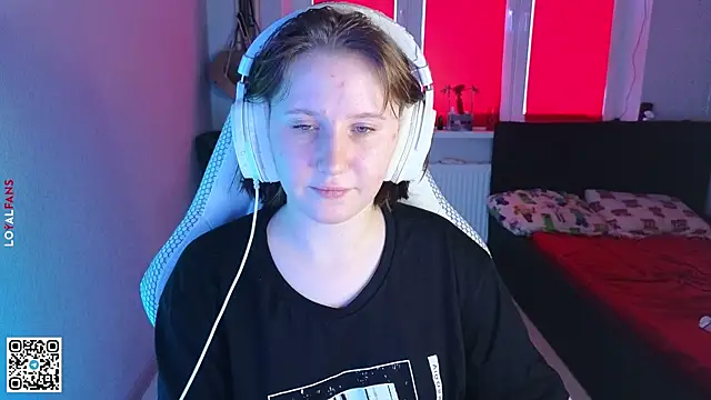 mon_lola's Webcam Show