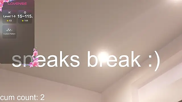 01_lili_01's Webcam Show