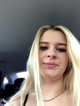 Love_Bri's Webcam Show