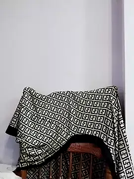 HoTMiA666's Webcam Show
