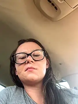 amiralily9's Webcam Show