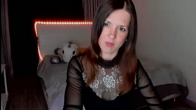nika_reinnn's Webcam Show