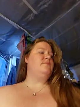 Love86Emily's Live Sex Cam Show