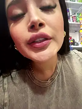 Sara_fun's Webcam Show