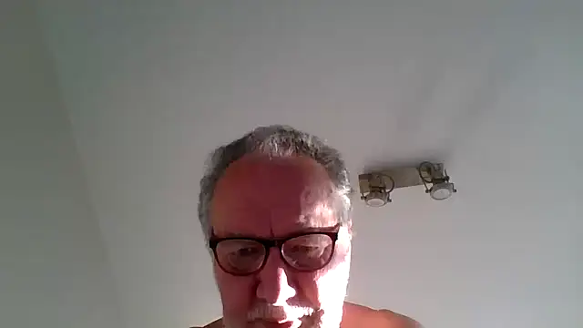 jimmybenido's Live Chat Room