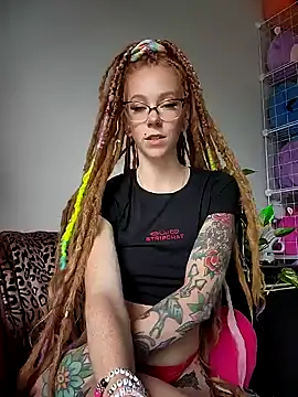 LucidLucy's Webcam Show
