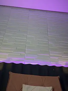 LunahMiller's Webcam Show