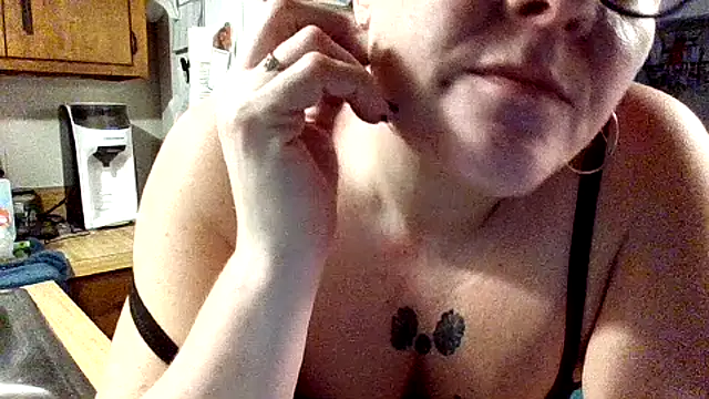 ScrawburryBBW's Webcam Show