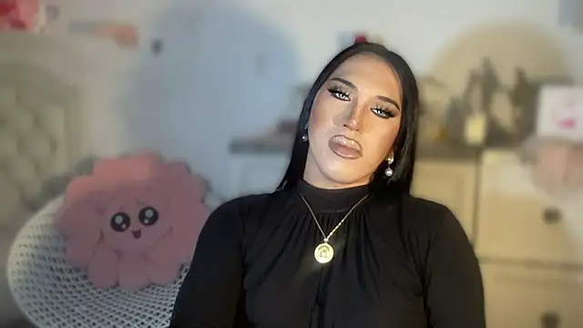 Ts_glamxxxx 现场性爱视讯表演