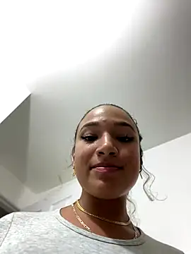 lmaobye123's Webcam Show