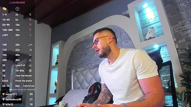 dominic_de_luca's Webcam Show