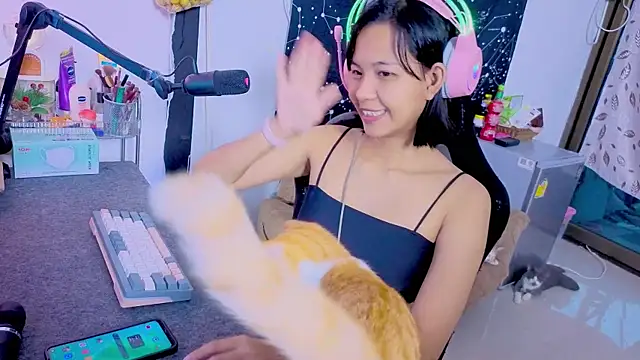 Kana_G 现场性爱视讯表演