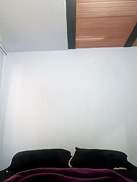 Zoe77Mar's Webcam Show
