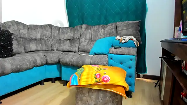 thehotacrobat webkamerás műsora