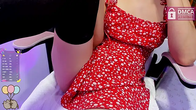 Pokazy przed kamerką – ana_gadot