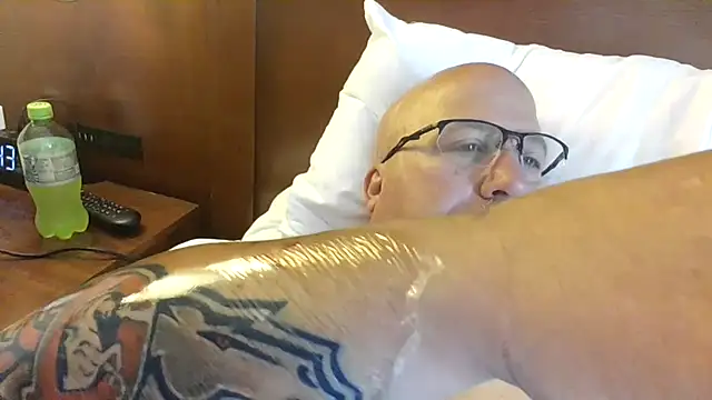 Bigbear0563's Webcam Show