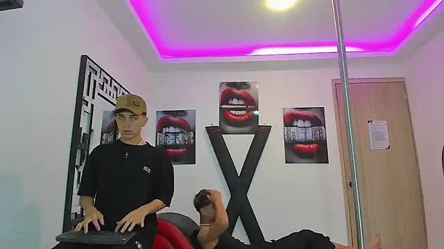RED_EMPIRE's Webcam Show