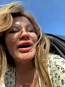 justmilaa's Webcam Show