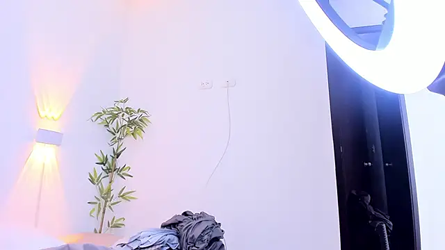 juanyluccy's Webcam Show