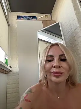 Hotnessi's Live Sex Cam Show