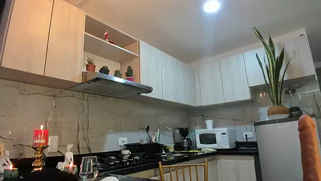 ashleymilf_1's Live Sex Cam Show