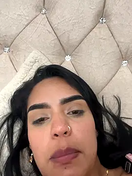 Sara-77's Webcam Show