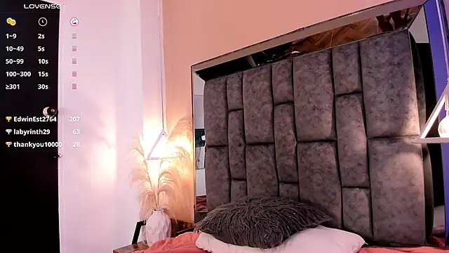 _miss_mia's Webcam Show