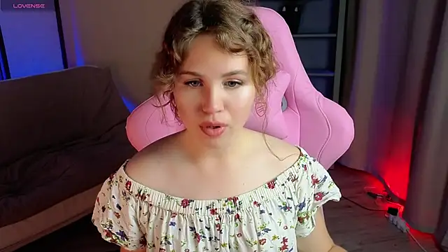 April_Ember's Webcam Show