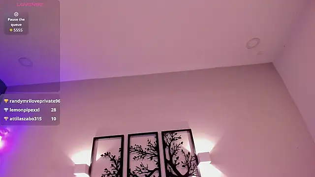 millie_brown21's Live XXX Chat