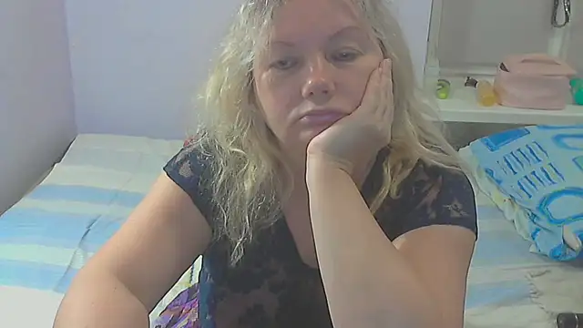 Lusi-777's Webcam Show