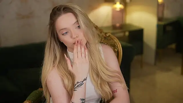 Cassy-Celestial_'s Webcam Show