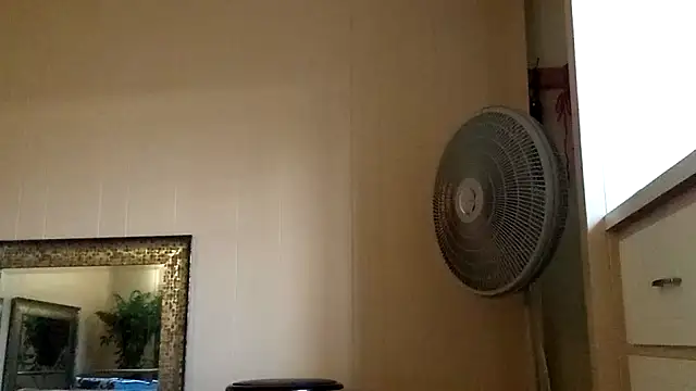 wetnwildforyou's Live Sex Cam Show