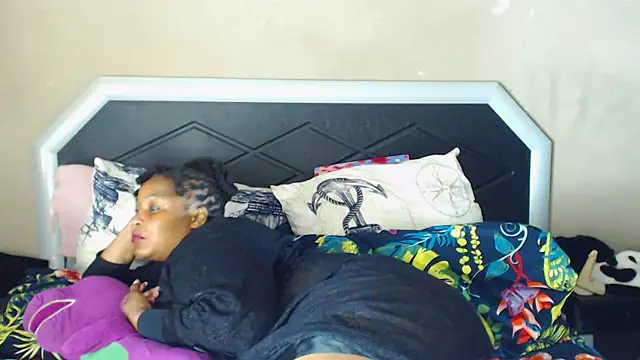 Bulkyyass' Webcam Show
