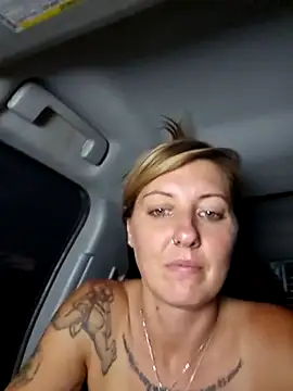 SheIsSomething's Webcam Show