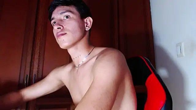 rowanbigboy23's Webcam Show