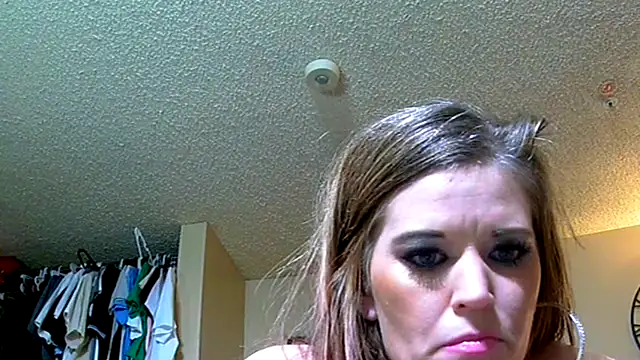 AlexisCynn's Webcam Show