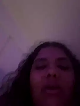 1n0nlythroat's Webcam Show