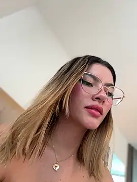 Your_Honeey's Webcam Show