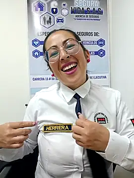 MARIANA-12_ Videochat live