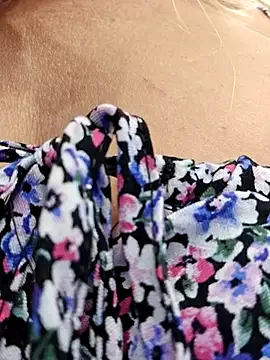 SkyelarSommer's Webcam Show