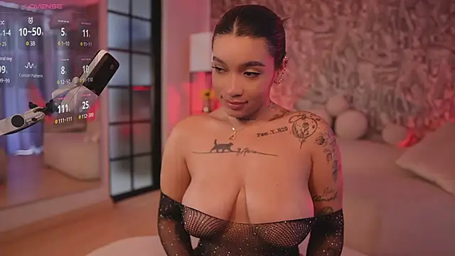 HannahW_'s Webcam Show