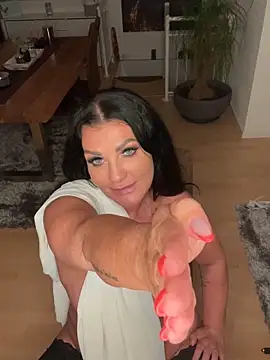 Nolaluxx's Webcam Show