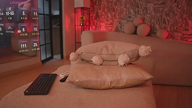 HannahW_'s Webcam Show