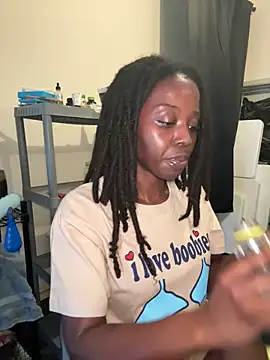 choclatepeaach's Webcam Show