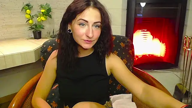 Little_nika- Adlı Modelin Web Kamerası Şovu