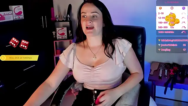 sara_goodgirl13's Webcam Show